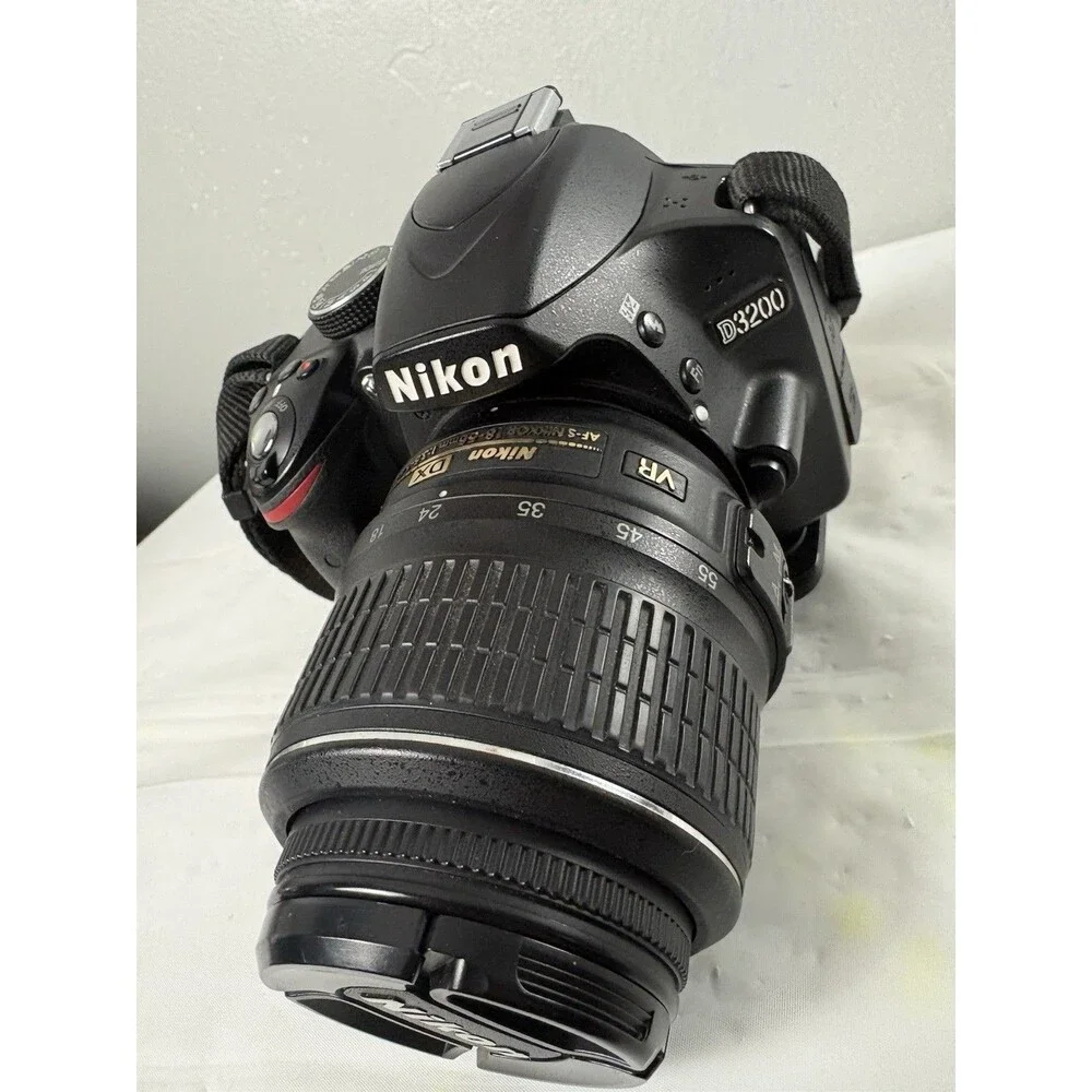 Nikon D3200 24.2MP Digital SLR Camera - Black (Kit w/ AF-S DX ED VR G 18-55mm
